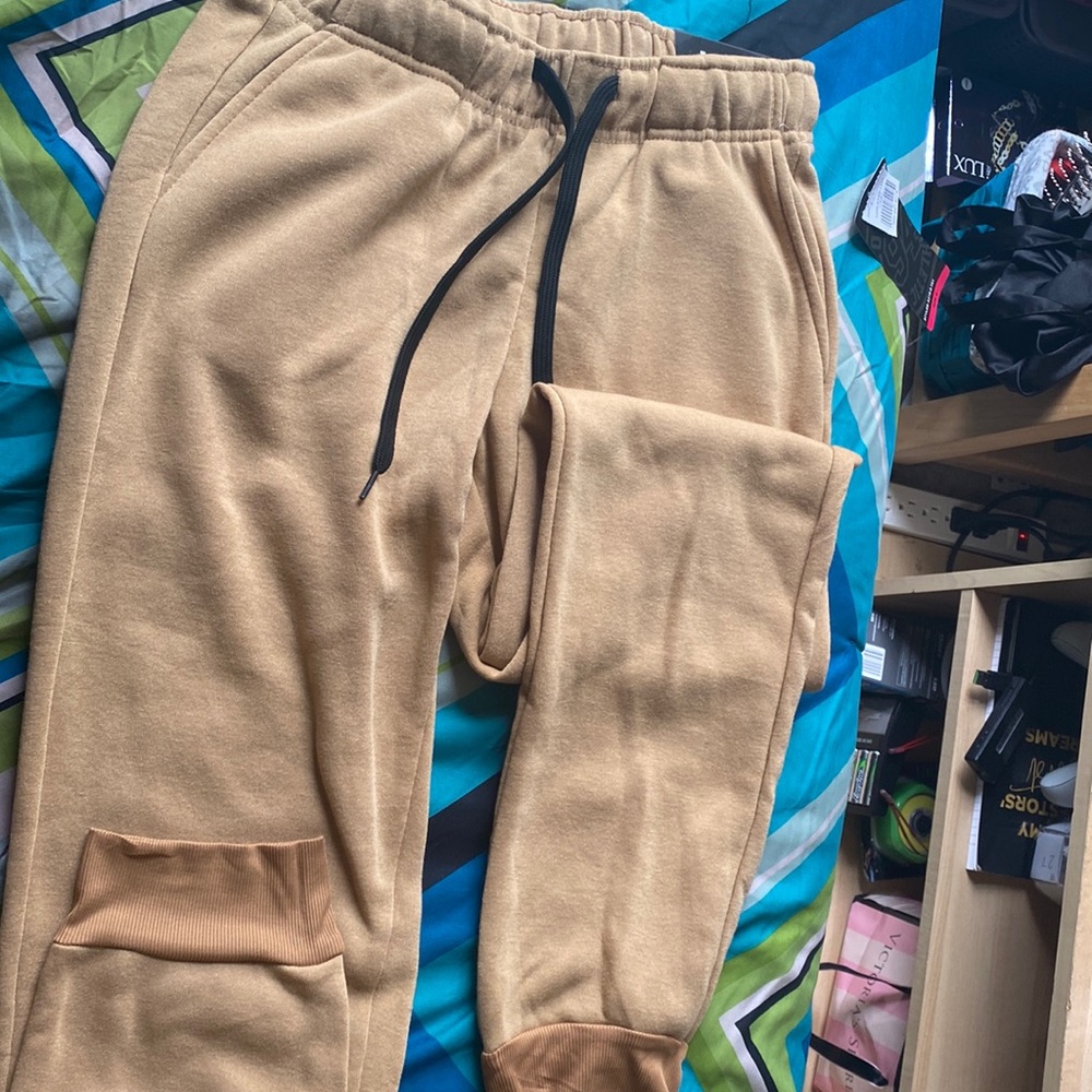 Love love love sweatpants/joggers